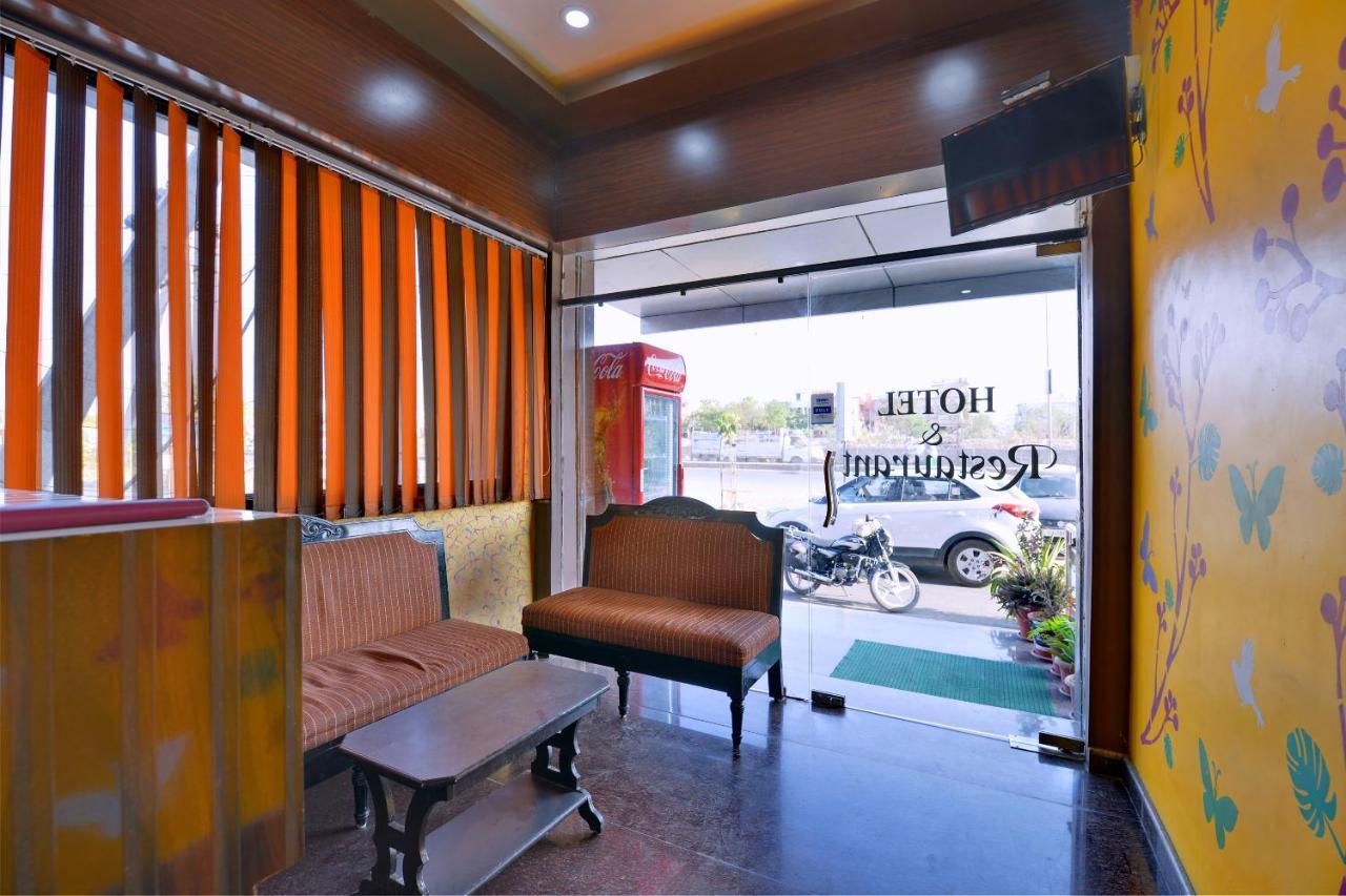 OYO 6541 Hotel Relax Inn Udaipur Buitenkant foto