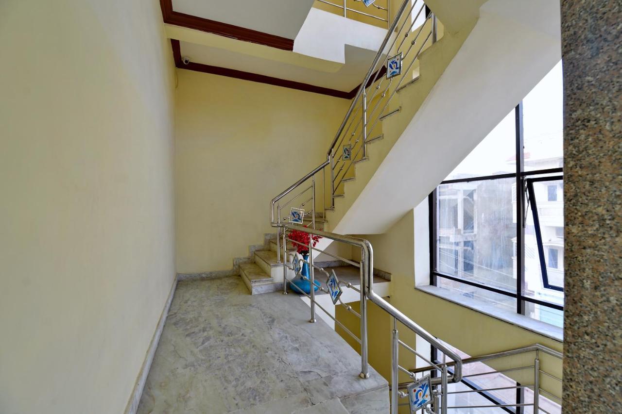 OYO 6541 Hotel Relax Inn Udaipur Buitenkant foto